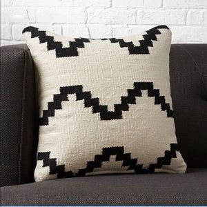 16" ZBASE PILLOW